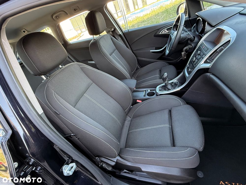 Opel Astra 1.4 T Sport - 24