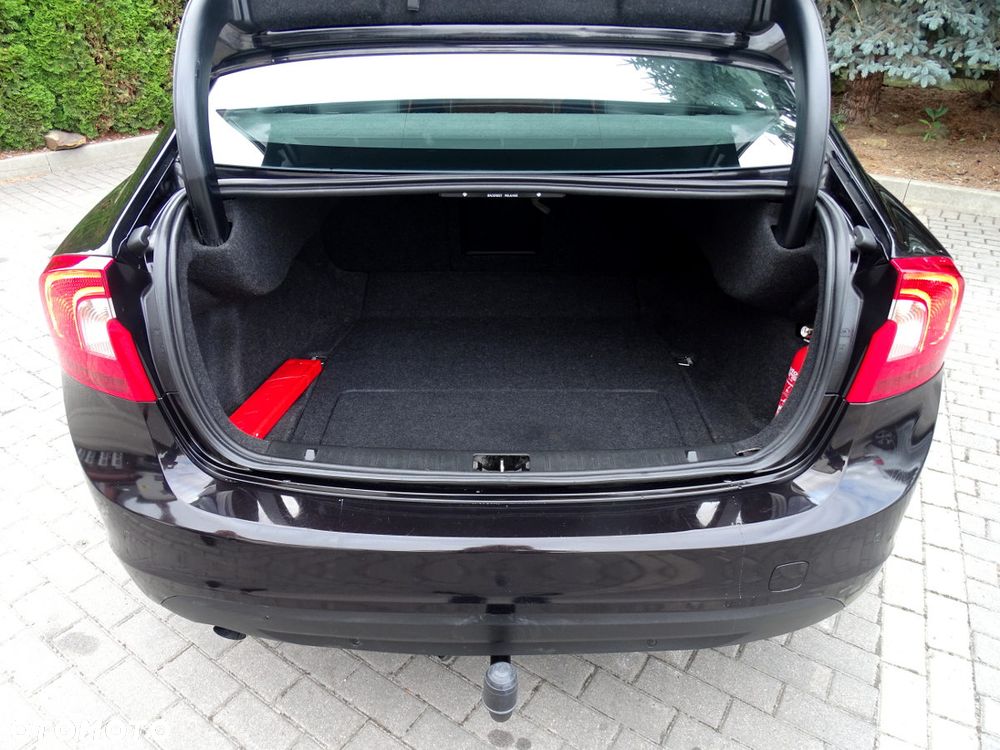Volvo S60 D3 Geartronic RDesign - 13