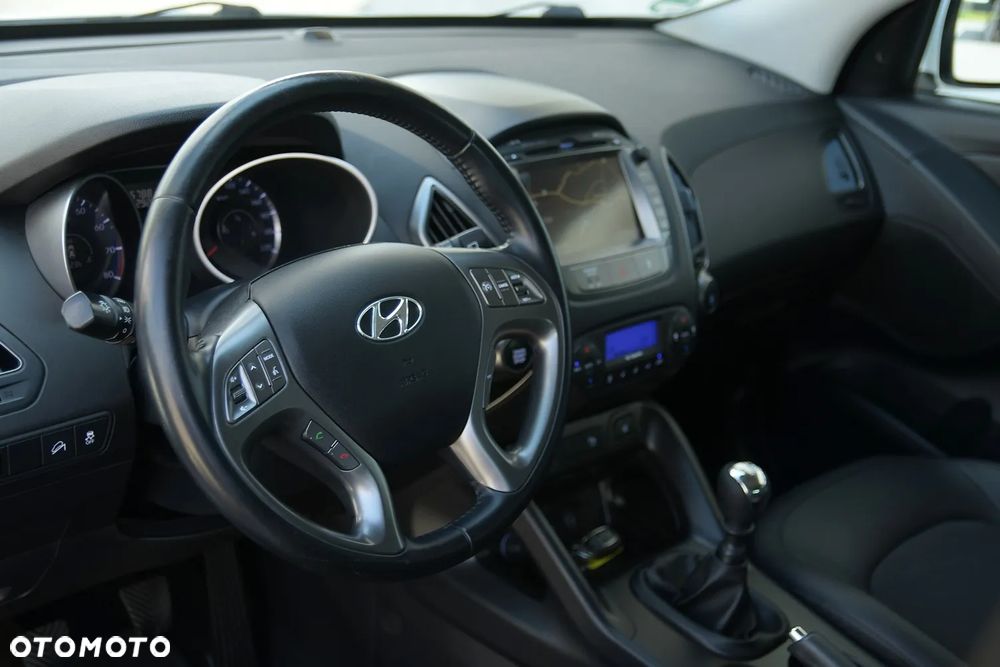Hyundai ix35 1.6 2WD Fifa World Cup Edition - 30