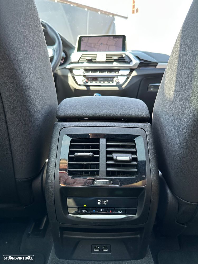 BMW iX3 Inspiring - 30
