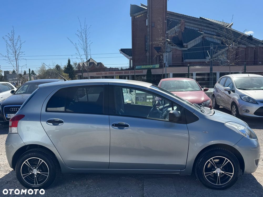 Toyota Yaris 1.0 Luna A/C - 6