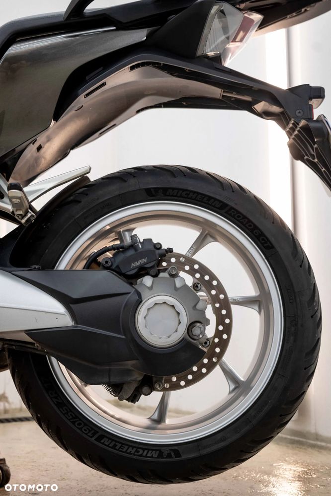 Honda VFR - 38