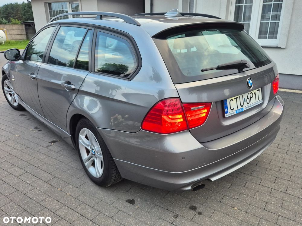 BMW Seria 3 318d DPF Edition Exclusive - 15