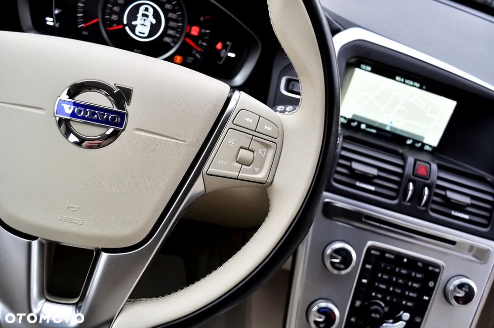 Volvo XC 60 D3 Drive-E Summum - 24