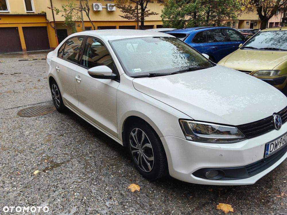 Volkswagen Jetta 2011 photo 3