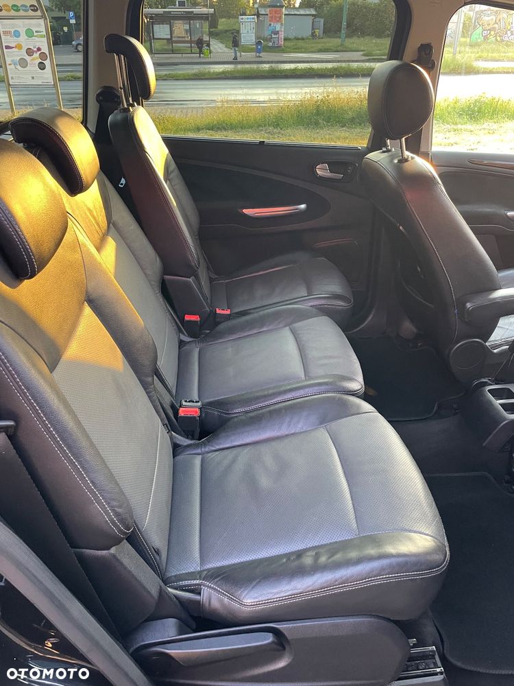 Ford Galaxy 2.0 TDCi Ghia - 19