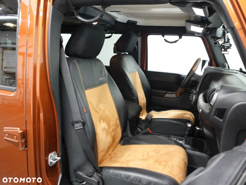 Jeep Wrangler - 25