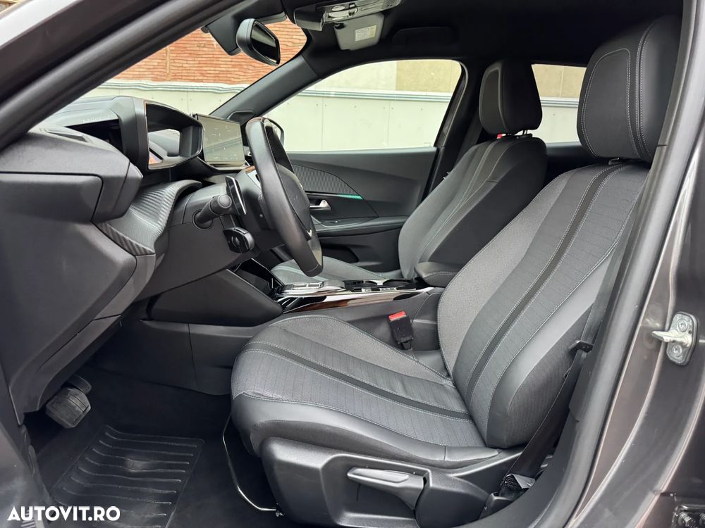 Peugeot 2008 PureTech 130 EAT8 Allure Pack - 12