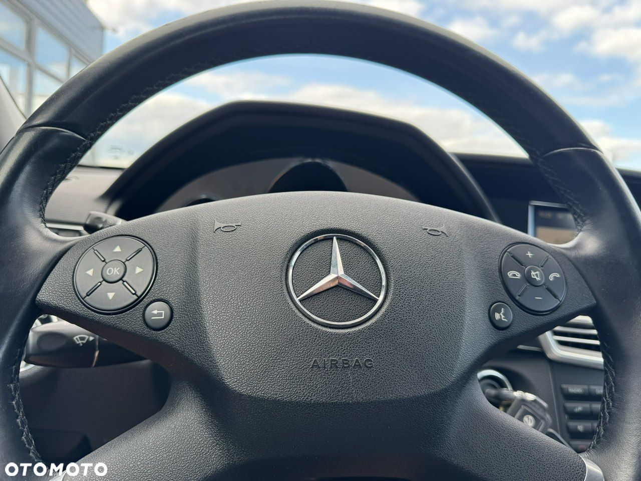 Mercedes-Benz Klasa E - 14