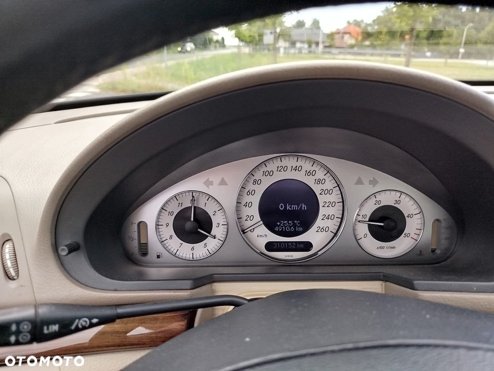 Mercedes-Benz Klasa E 220 CDI Classic - 12
