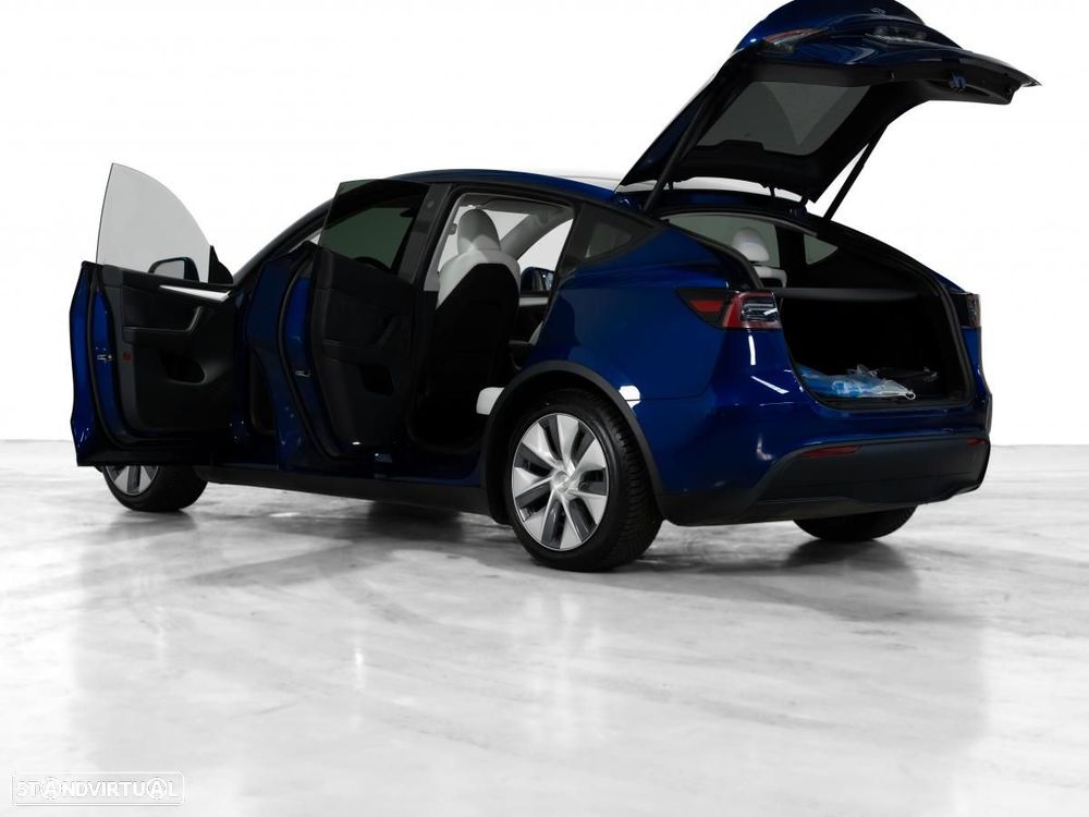 Tesla Model Y RWD - 5