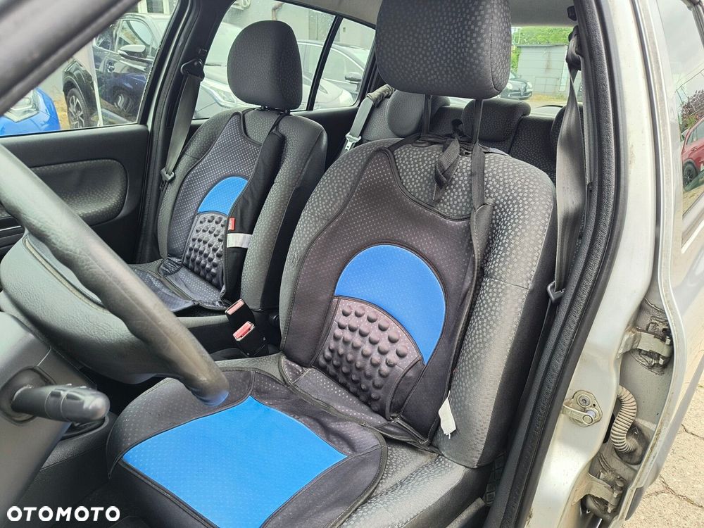 Renault Clio - 19