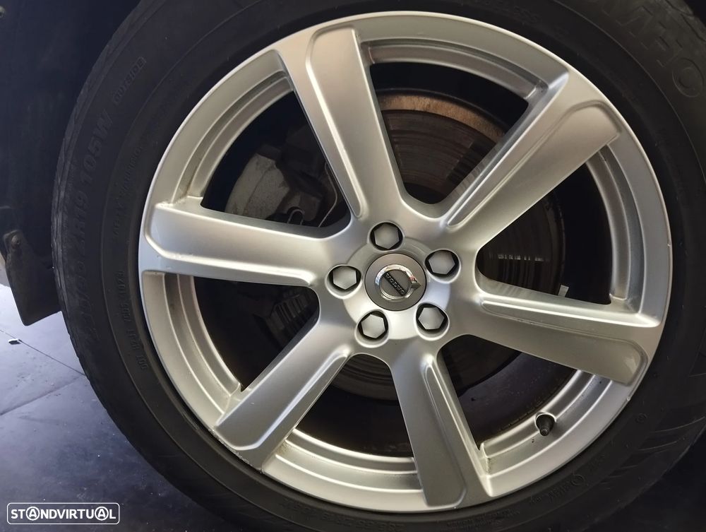 Volvo XC 90 2.0 B5 Momentum Plus AWD - 8