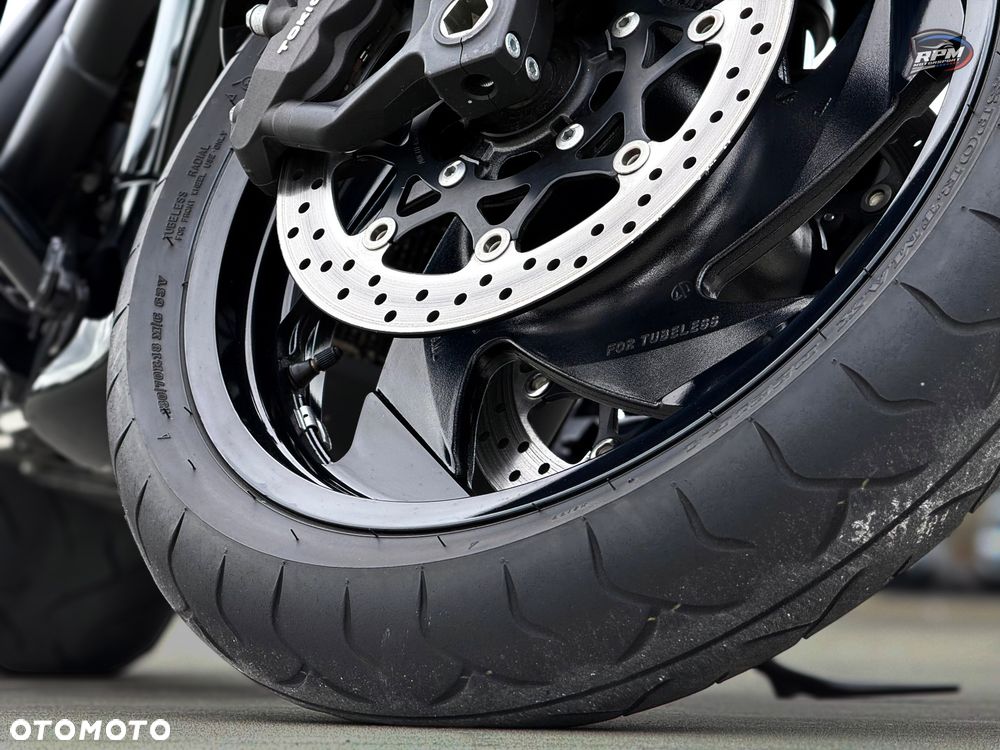 Suzuki Boulevard - 29