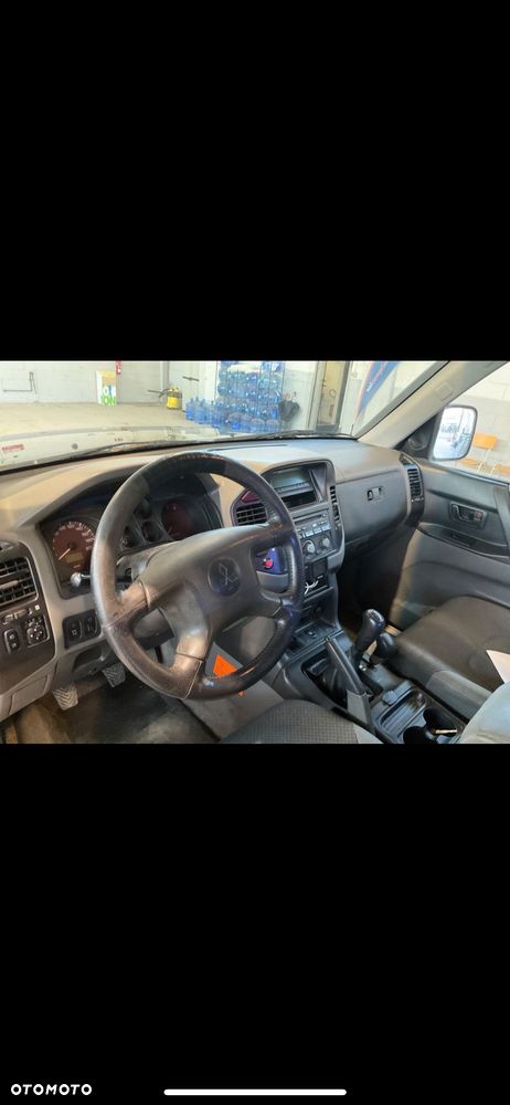 Mitsubishi Pajero 3.2 DI-D Automatik Dakar - 18