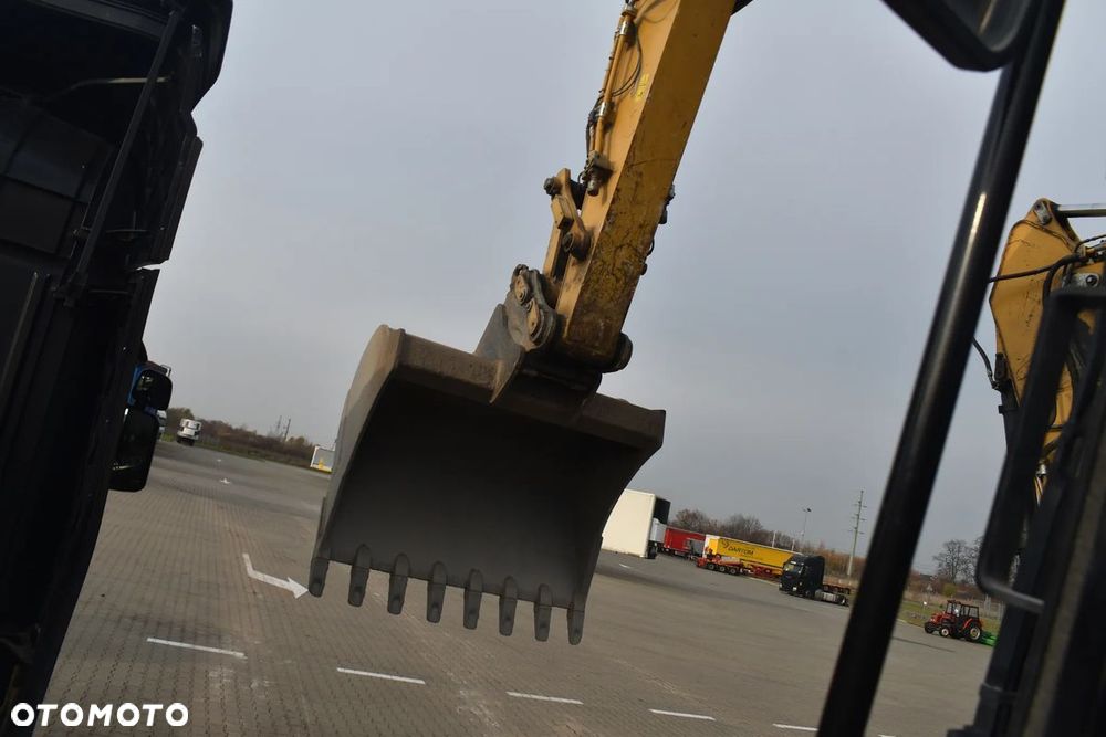 Caterpillar 326FL - 15