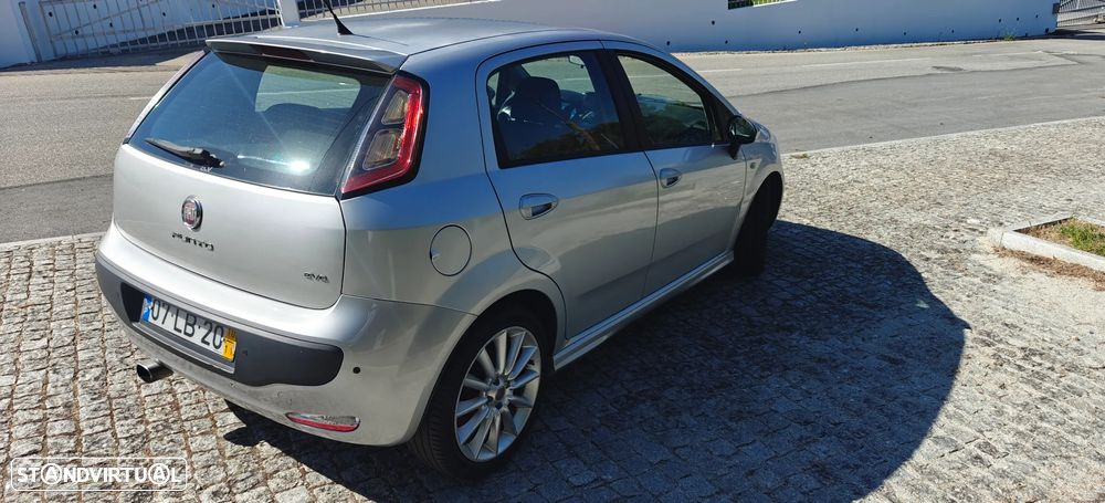 Fiat Punto Evo 1.3 M-Jet Sport Download - 3