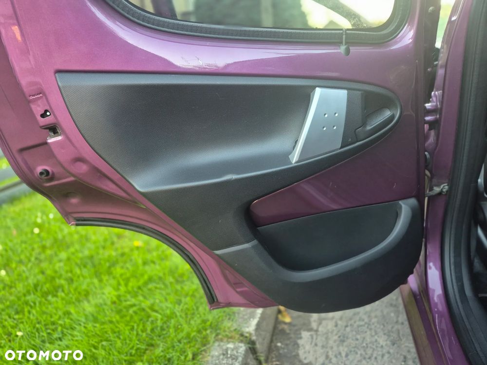 Peugeot 107 - 17