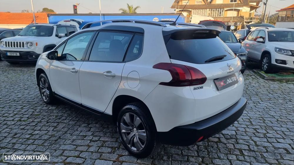 Peugeot 2008 1.2 PureTech Style - 3
