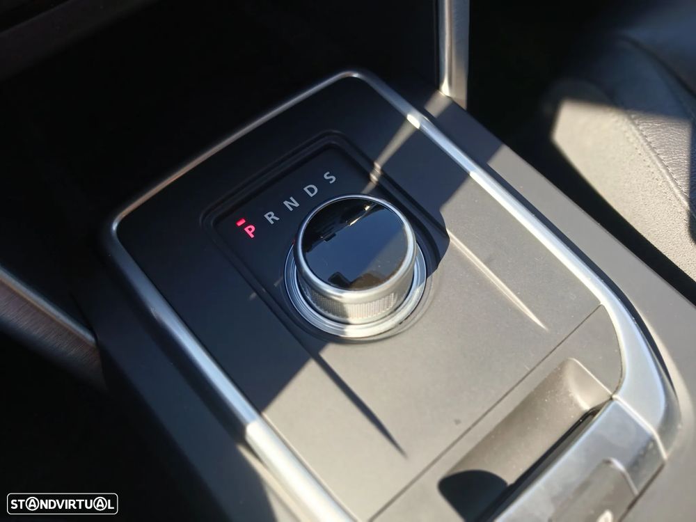 Land Rover Discovery Sport 2.0 TD4 HSE Luxury 7L Auto — fotografia 40