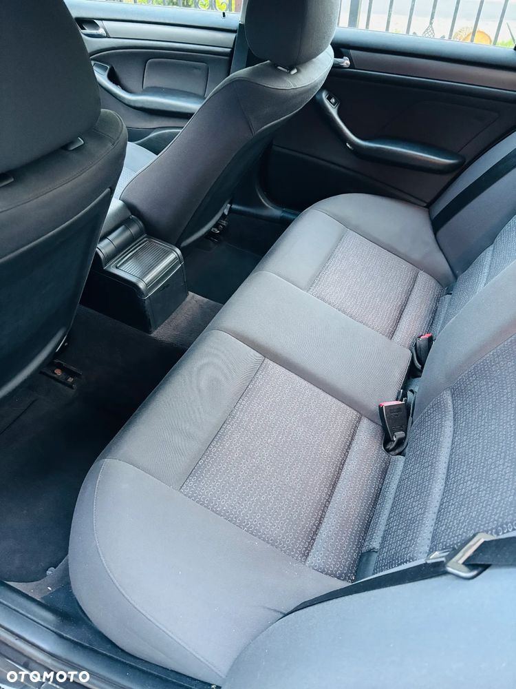 BMW Seria 3 316i - 7