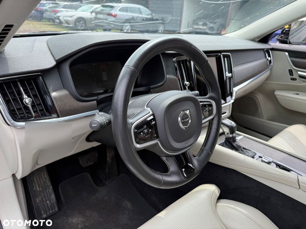 Volvo V90 Cross Country D5 AWD - 23