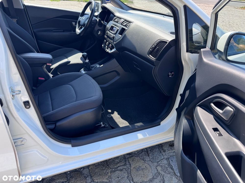 Kia Rio 1.2 Attract - 13
