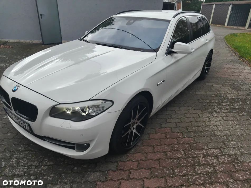 BMW Seria 5 525d xDrive - 19
