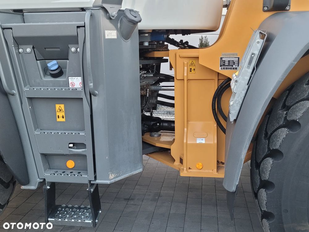 Liebherr L566 X-Power / 2024rok / WAGA / SUPER STAN / - 17