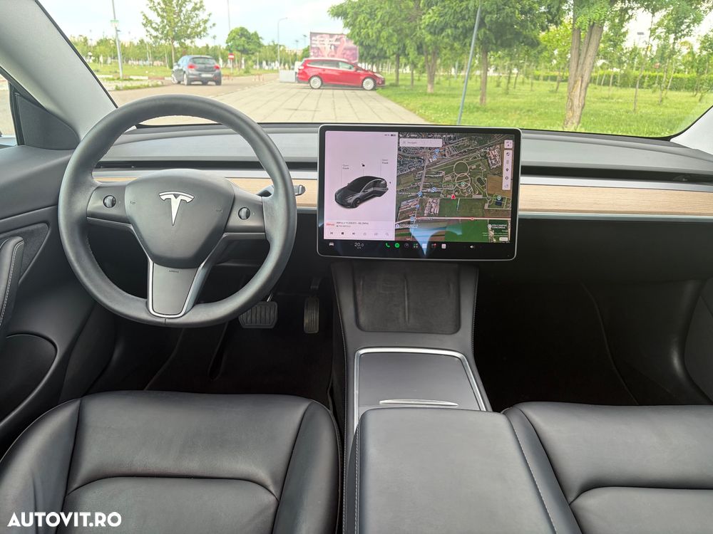 Tesla Model 3 - 6