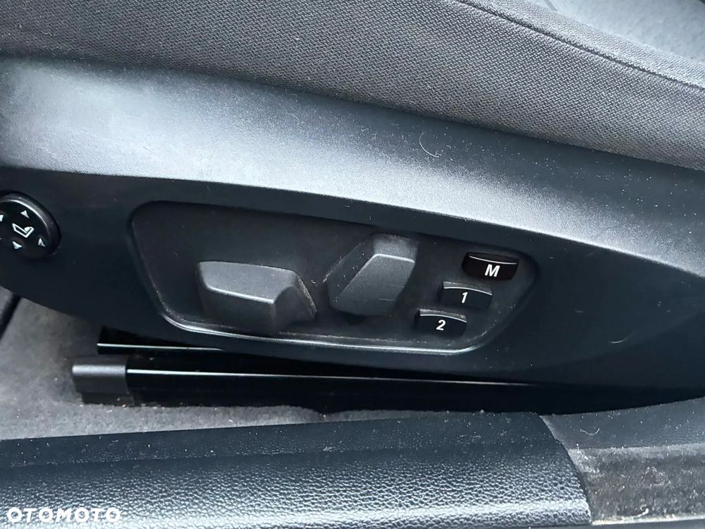 BMW Seria 3 - 23