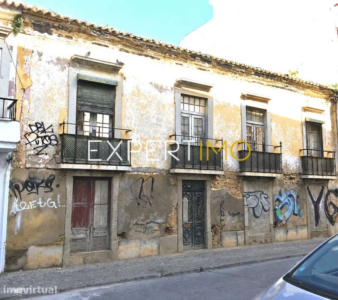 Ruina na baixa de Faro - Algarve - Grande imagem: 2/9