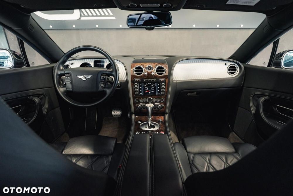 Bentley Continental GT - 11