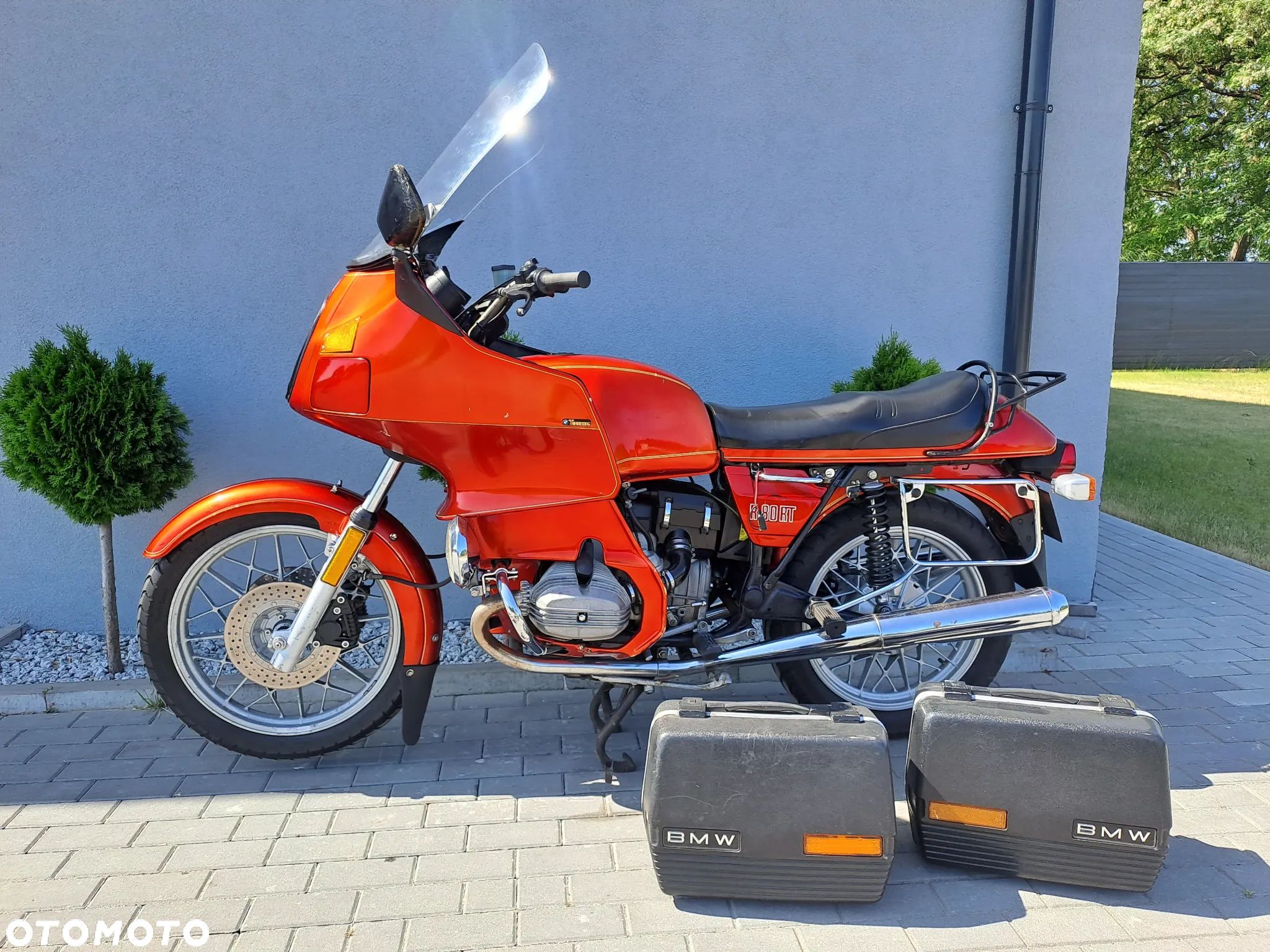 BMW R - 1
