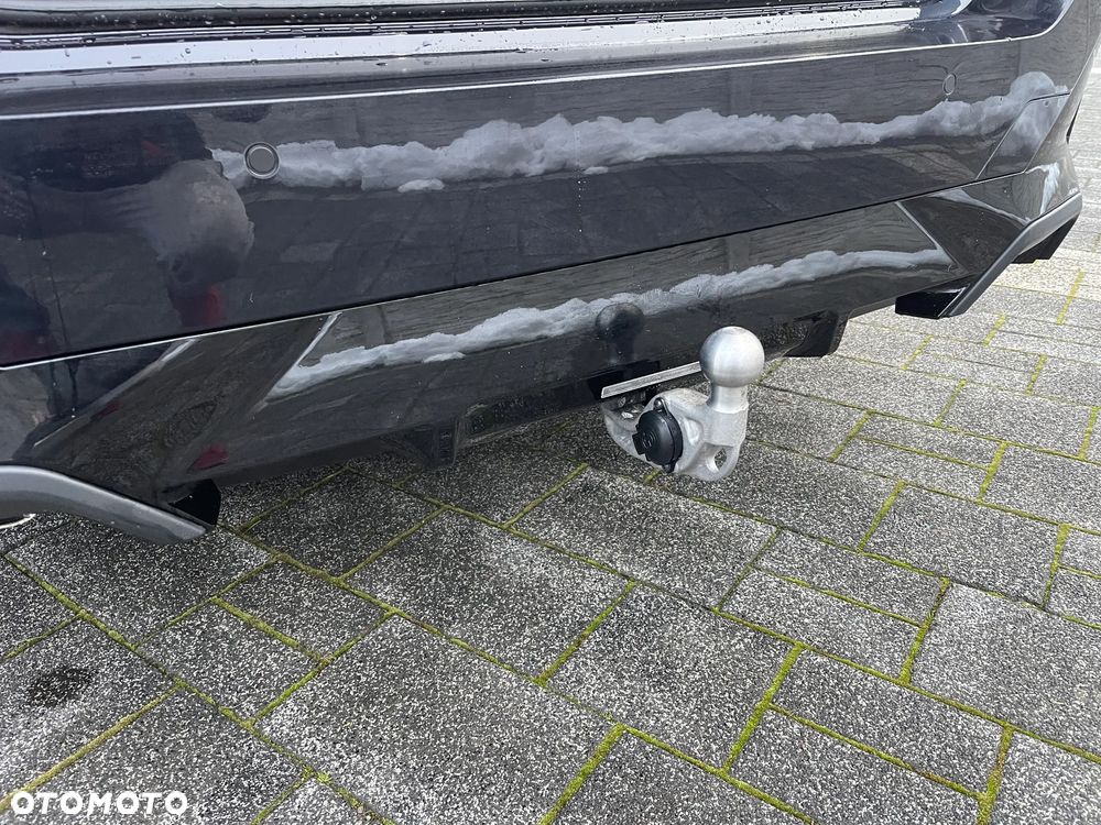 BMW Seria 5 540d xDrive mHEV - 14