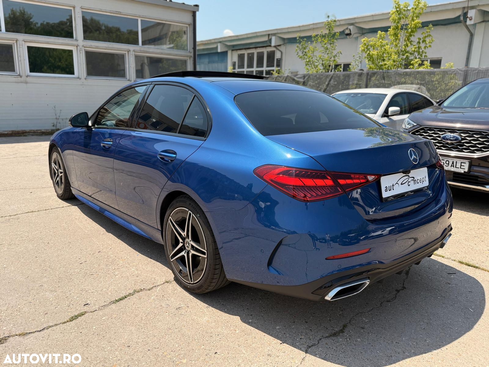 Mercedes-Benz C 300 4MATIC Aut. - 6