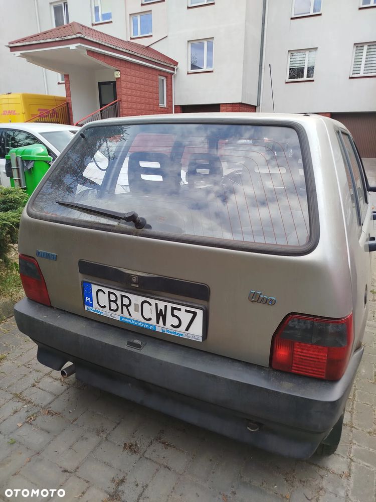 Fiat Uno 899 - 4