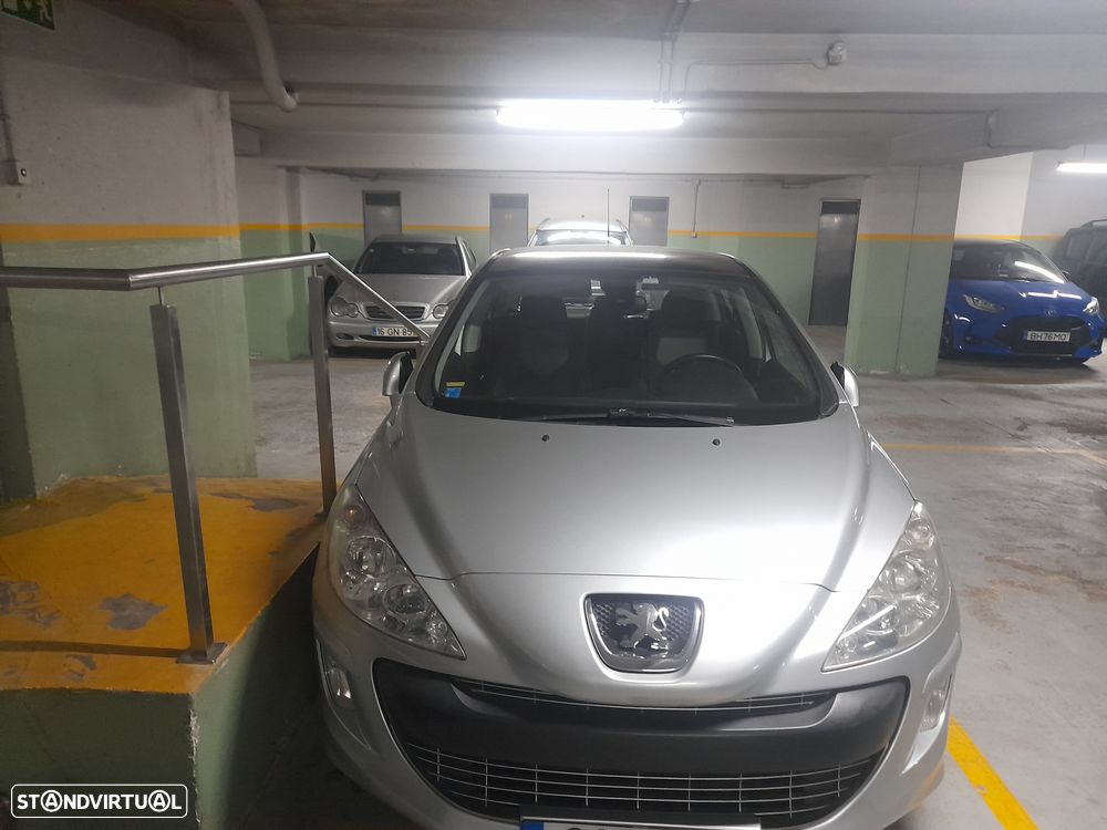 Peugeot 308 1.6 HDi Executive - 2
