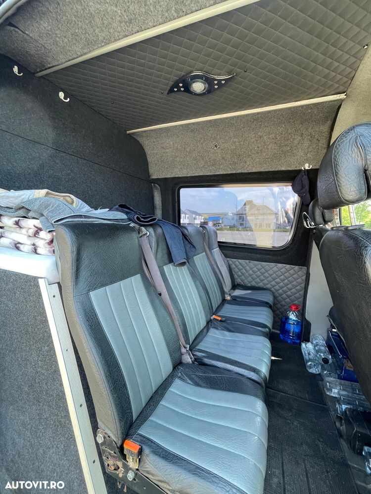Mercedes-Benz SPRINTER - 11