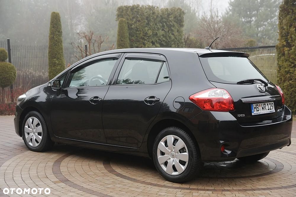 Toyota Auris - 4