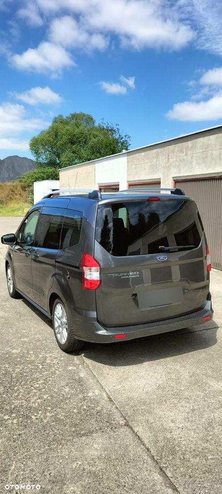 Ford Tourneo Courier - 2