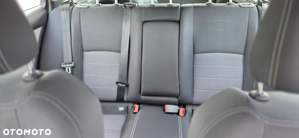 Toyota Avensis 2.0 Premium MS - 21