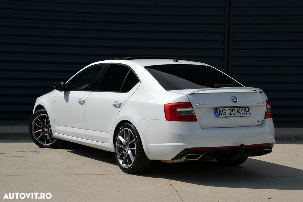 Skoda Octavia 2.0 TDI DSG RS - 11
