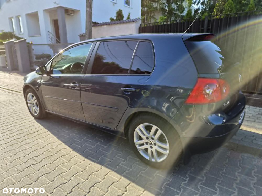 Volkswagen Golf - 6
