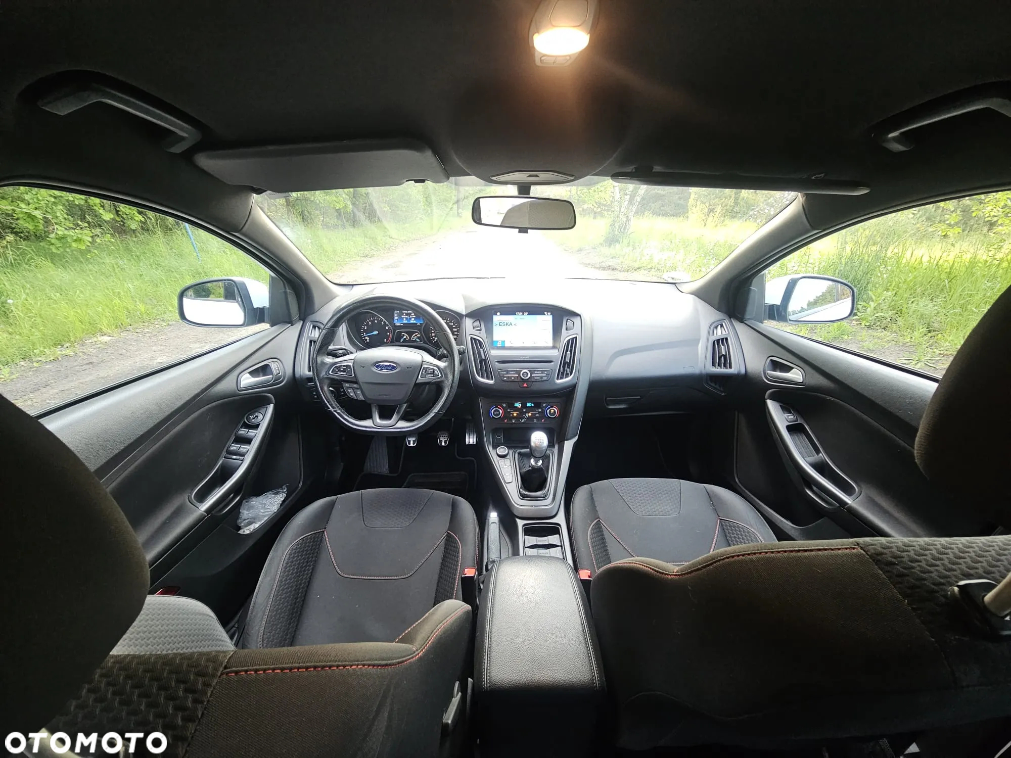 Ford Focus Turnier 1.5 EcoBoost Start-Stopp-System ST-LINE - 11
