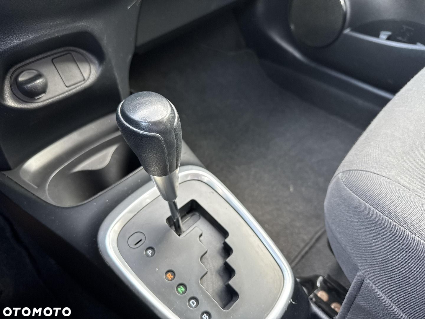 Toyota Yaris - 20