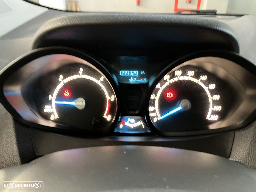 Ford TRANSIT COURIER 1.5 TDCI - 23