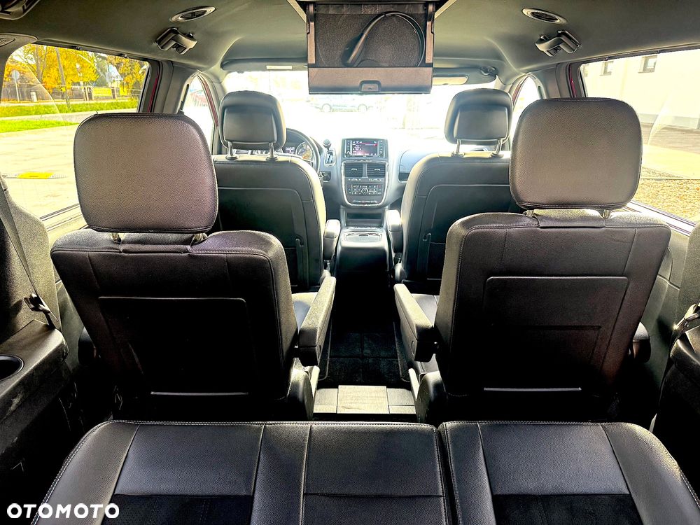 Dodge Grand Caravan 3.6 R/T - 12