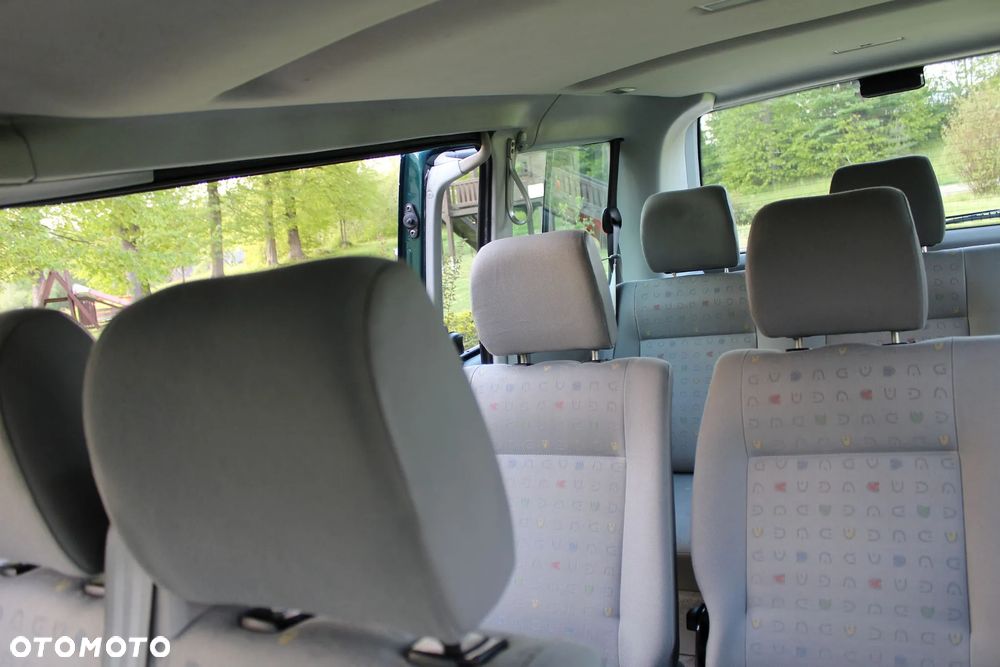 Volkswagen Caravelle GL - 17