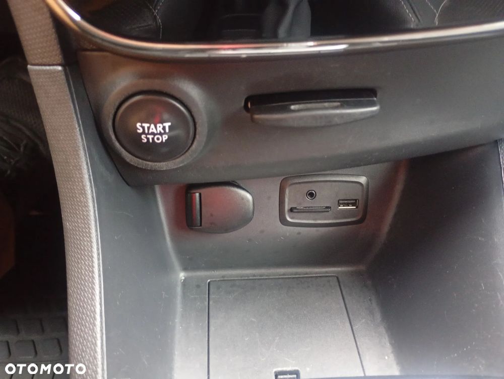 Renault Clio TCe 120 EDC GT - 34